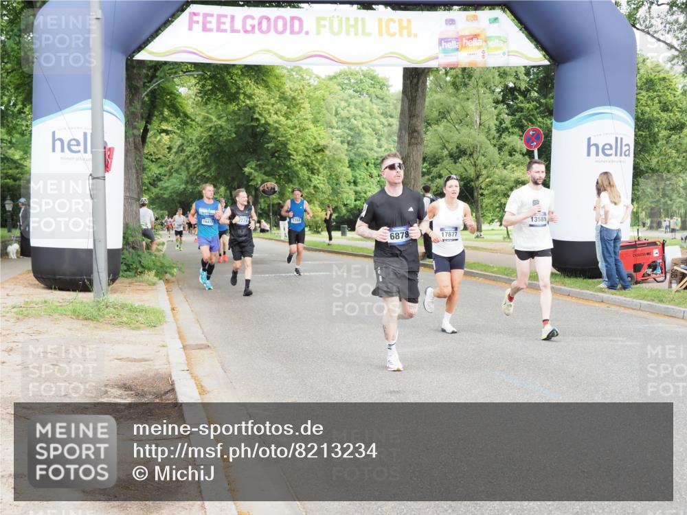 29.06.2025 - hella hamburg halbmarathon MichiJ http://msf.ph/oto/8213234 29.06.2025 10:23:22 Zwischen KM18-KM19 1743, 7628, 11019, 13167, 13493, 13494, 14448, 15500, 18026, 19022 meine-sportfotos.de