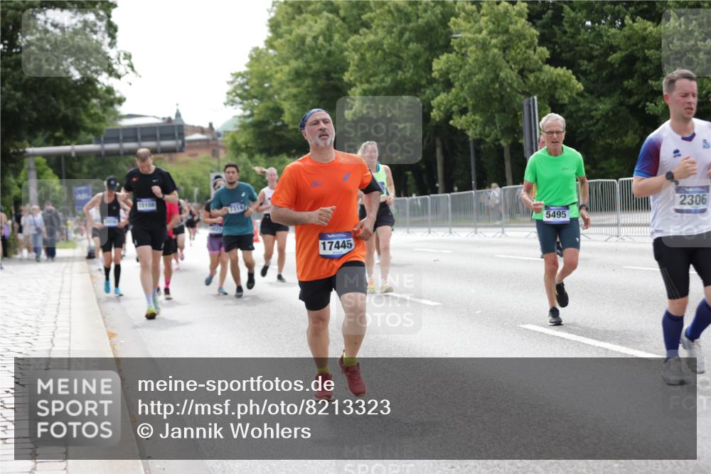 29.06.2025 - hella hamburg halbmarathon Jannik Wohlers http://msf.ph/oto/8213323 29.06.2025 10:26:42 Lombardsbrücke 1530, 1793, 2045, 2306, 2775, 4358, 5494, 5495, 5707, 6259, 6637, 7234, 7314, 8056, 8281, 9349, 10077, 10465, 11110, 13462, 14020, 14021, 15108, 15641, 16479, 17049, 17445, 18976, 18978 meine-sportfotos.de