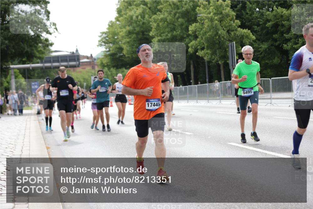 29.06.2025 - hella hamburg halbmarathon Jannik Wohlers http://msf.ph/oto/8213351 29.06.2025 10:26:42 Lombardsbrücke 1530, 1793, 2045, 2306, 2775, 4358, 5494, 5495, 5707, 6259, 6637, 7234, 7314, 8056, 8281, 9349, 10077, 10465, 11110, 13462, 14020, 14021, 15108, 15641, 16479, 17049, 17445, 18976, 18978 meine-sportfotos.de