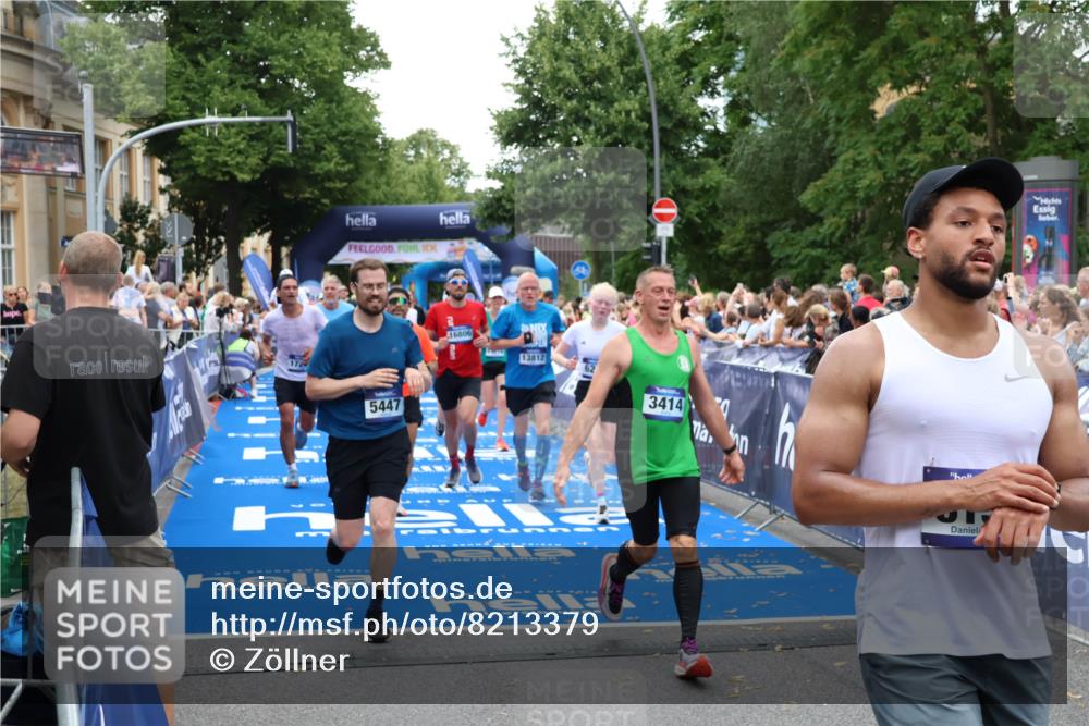 29.06.2025 - hella hamburg halbmarathon Zöllner http://msf.ph/oto/8213379 29.06.2025 10:50:39 Ziel 1399, 1750, 3414, 4346, 5447, 6282, 6662, 7397, 7583, 7786, 8576, 9057, 11214, 13808, 13812, 13875, 15519, 15803, 16291, 16806, 17179, 17247, 18006, 18413 meine-sportfotos.de