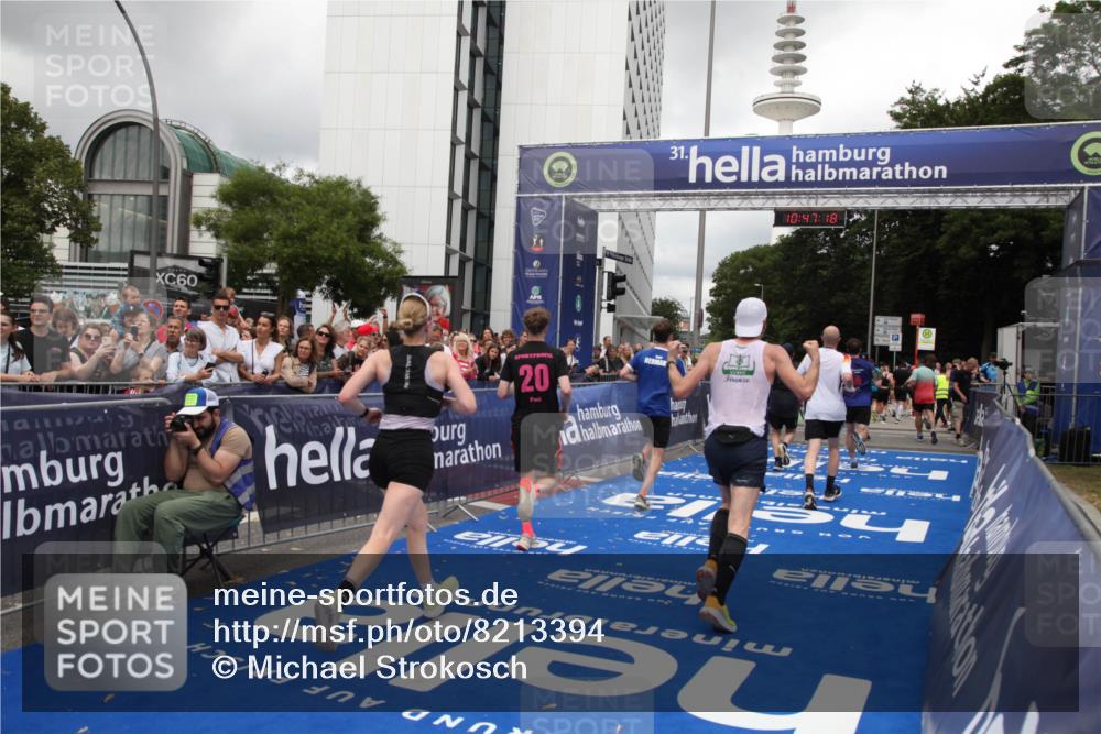 29.06.2025 - hella hamburg halbmarathon Michael Strokosch http://msf.ph/oto/8213394 29.06.2025 10:47:17 Ziel 2623, 4093, 6134, 6373, 6716, 7480, 7908, 10208, 10211, 13007, 13672, 15684, 16286, 17718, 17915, 18856 meine-sportfotos.de