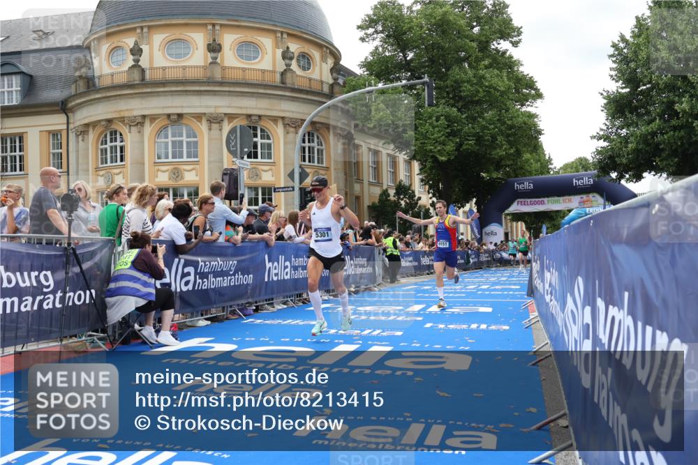 29.06.2025 - hella hamburg halbmarathon Strokosch-Dieckow http://msf.ph/oto/8213415 29.06.2025 10:23:44 Ziel 5301, 6699, 7834, 9151, 9447, 10780 meine-sportfotos.de