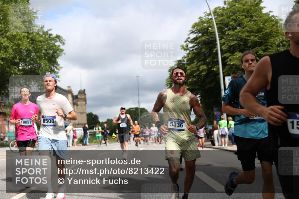 29.06.2025 - hella hamburg halbmarathon Yannick Fuchs http://msf.ph/oto/8213422 29.06.2025 10:45:25 20KM 1335, 1366, 2411, 2636, 2718, 2823, 2946, 4033, 4297, 4404, 4839, 4967, 5087, 5336, 5600, 5820, 7224, 7943, 8508, 8930, 8989, 9214, 9476, 9739, 9793, 9959, 10057, 10215, 10508, 10603, 10667, 10691, 10868, 11124, 11512, 11625, 11733, 12450, 13073, 13403, 13707, 13799, 14012, 14248, 14458, 15426, 15480, 15496, 15871, 15899, 16666, 16907, 17131, 17530, 17823, 18820, 19007, 19020, 19053 meine-sportfotos.de
