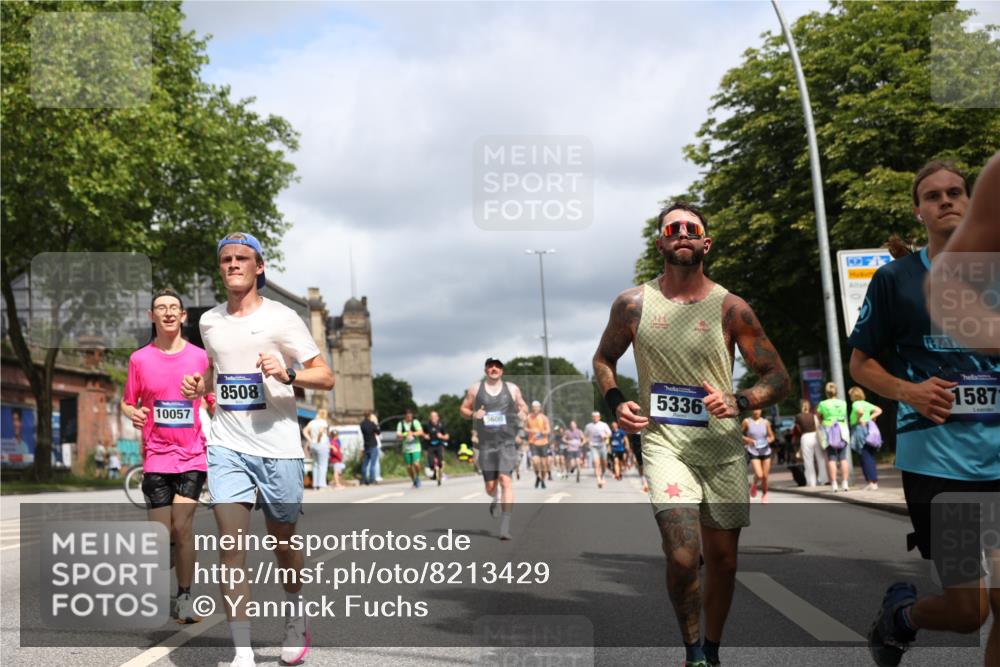 29.06.2025 - hella hamburg halbmarathon Yannick Fuchs http://msf.ph/oto/8213429 29.06.2025 10:45:25 20KM 1335, 1366, 2411, 2636, 2718, 2823, 2946, 4033, 4297, 4404, 4839, 4967, 5087, 5336, 5600, 5820, 7224, 7943, 8508, 8930, 8989, 9214, 9476, 9739, 9793, 9959, 10057, 10215, 10508, 10603, 10667, 10691, 10868, 11124, 11512, 11625, 11733, 12450, 13073, 13403, 13707, 13799, 14012, 14248, 14458, 15426, 15480, 15496, 15871, 15899, 16666, 16907, 17131, 17530, 17823, 18820, 19007, 19020, 19053 meine-sportfotos.de