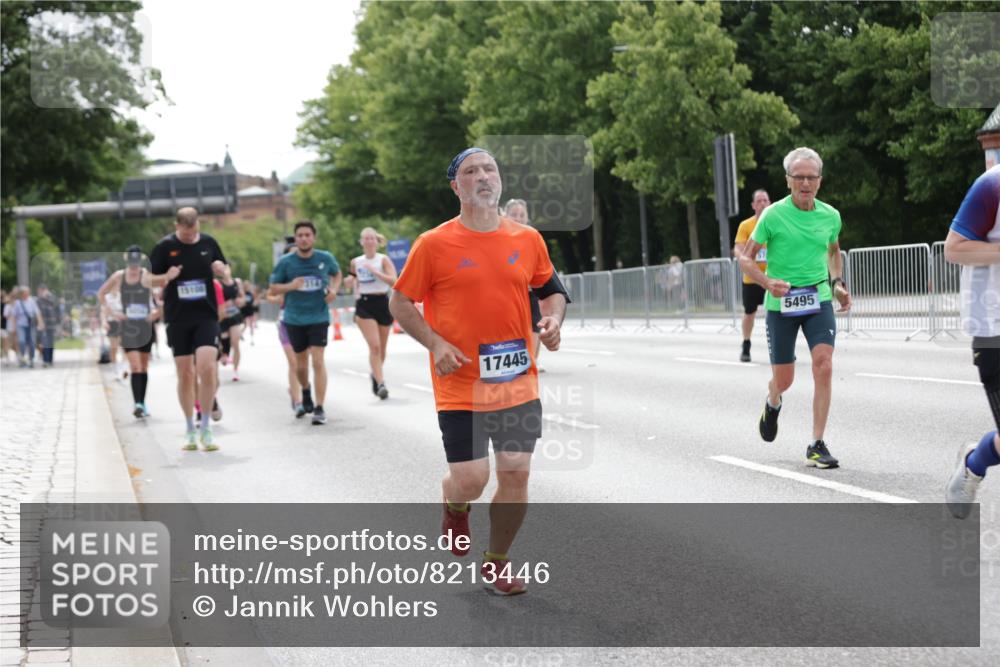 29.06.2025 - hella hamburg halbmarathon Jannik Wohlers http://msf.ph/oto/8213446 29.06.2025 10:26:42 Lombardsbrücke 1530, 1793, 2045, 2306, 2775, 4358, 5494, 5495, 5707, 6259, 6637, 7234, 7314, 8056, 8281, 9349, 10077, 10465, 11110, 13462, 14020, 14021, 15108, 15641, 16479, 17049, 17445, 18976, 18978 meine-sportfotos.de
