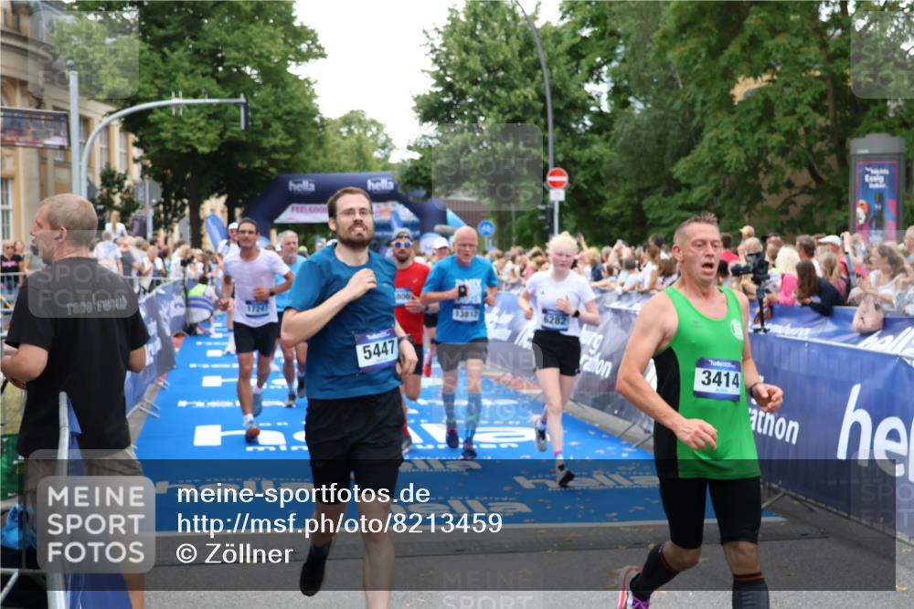 29.06.2025 - hella hamburg halbmarathon Zöllner http://msf.ph/oto/8213459 29.06.2025 10:50:39 Ziel 1399, 1750, 3414, 4346, 5447, 6282, 6662, 7397, 7583, 7786, 8576, 9057, 11214, 13808, 13812, 13875, 15519, 15803, 16291, 16806, 17179, 17247, 18006, 18413 meine-sportfotos.de