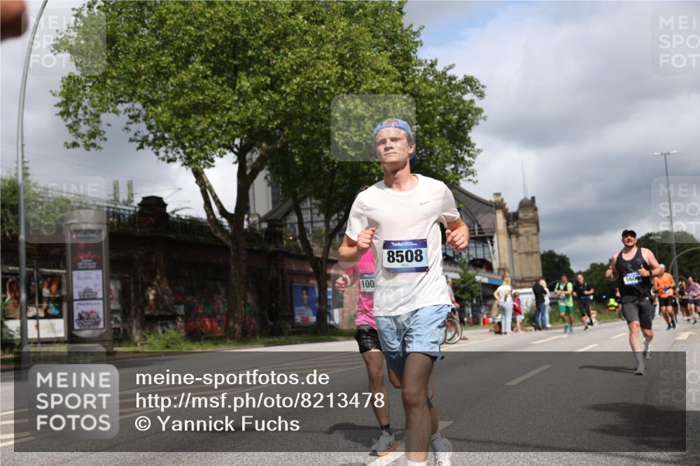 29.06.2025 - hella hamburg halbmarathon Yannick Fuchs http://msf.ph/oto/8213478 29.06.2025 10:45:26 20KM 1335, 1366, 2411, 2636, 2718, 2823, 2946, 4033, 4297, 4404, 4839, 4967, 5087, 5336, 5600, 5820, 7224, 7943, 8508, 8930, 8989, 9214, 9476, 9739, 9793, 9959, 10057, 10215, 10508, 10603, 10667, 10691, 10868, 11124, 11512, 11625, 11733, 12450, 13073, 13403, 13707, 13799, 14012, 14248, 14458, 14994, 15426, 15480, 15496, 15871, 15899, 16666, 16907, 17131, 17530, 17823, 18820, 19007, 19020, 19053 meine-sportfotos.de