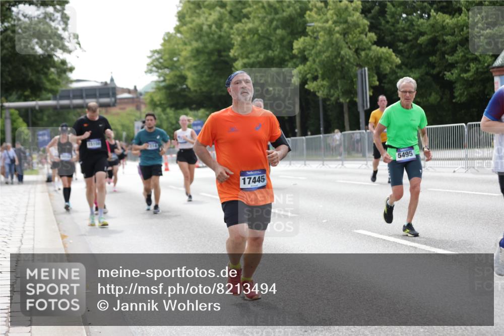 29.06.2025 - hella hamburg halbmarathon Jannik Wohlers http://msf.ph/oto/8213494 29.06.2025 10:26:42 Lombardsbrücke 1530, 1793, 2045, 2306, 2775, 4358, 5494, 5495, 5707, 6259, 6637, 7234, 7314, 8056, 8281, 9349, 10077, 10465, 11110, 13462, 14020, 14021, 15108, 15641, 16479, 17049, 17445, 18976, 18978 meine-sportfotos.de