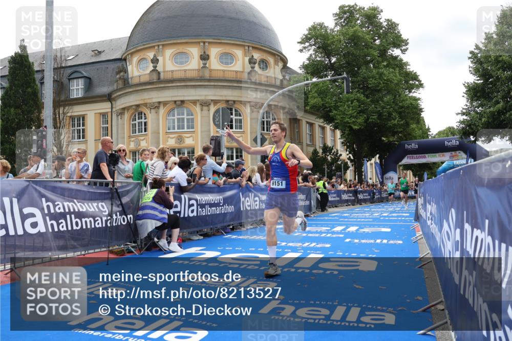 29.06.2025 - hella hamburg halbmarathon Strokosch-Dieckow http://msf.ph/oto/8213527 29.06.2025 10:23:46 Ziel 5301, 6699, 7963, 9151, 9447, 10780, 12360 meine-sportfotos.de