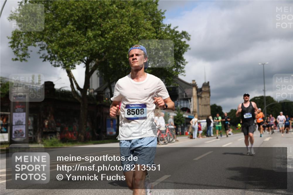 29.06.2025 - hella hamburg halbmarathon Yannick Fuchs http://msf.ph/oto/8213551 29.06.2025 10:45:26 20KM 1335, 1366, 2411, 2636, 2718, 2823, 2946, 4033, 4297, 4404, 4839, 4967, 5087, 5336, 5600, 5820, 7224, 7943, 8508, 8930, 8989, 9214, 9476, 9739, 9793, 9959, 10057, 10215, 10508, 10603, 10667, 10691, 10868, 11124, 11512, 11625, 11733, 12450, 13073, 13403, 13707, 13799, 14012, 14248, 14458, 14994, 15426, 15480, 15496, 15871, 15899, 16666, 16907, 17131, 17530, 17823, 18820, 19007, 19020, 19053 meine-sportfotos.de