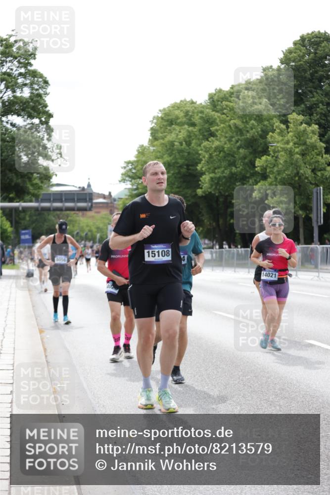 29.06.2025 - hella hamburg halbmarathon Jannik Wohlers http://msf.ph/oto/8213579 29.06.2025 10:26:46 Lombardsbrücke 1530, 1793, 2306, 2775, 4358, 5494, 5495, 5707, 6259, 6637, 7234, 7314, 7944, 8056, 8281, 9349, 10077, 10465, 11110, 11766, 13462, 14020, 14021, 15108, 15641, 17049, 17445, 18976 meine-sportfotos.de