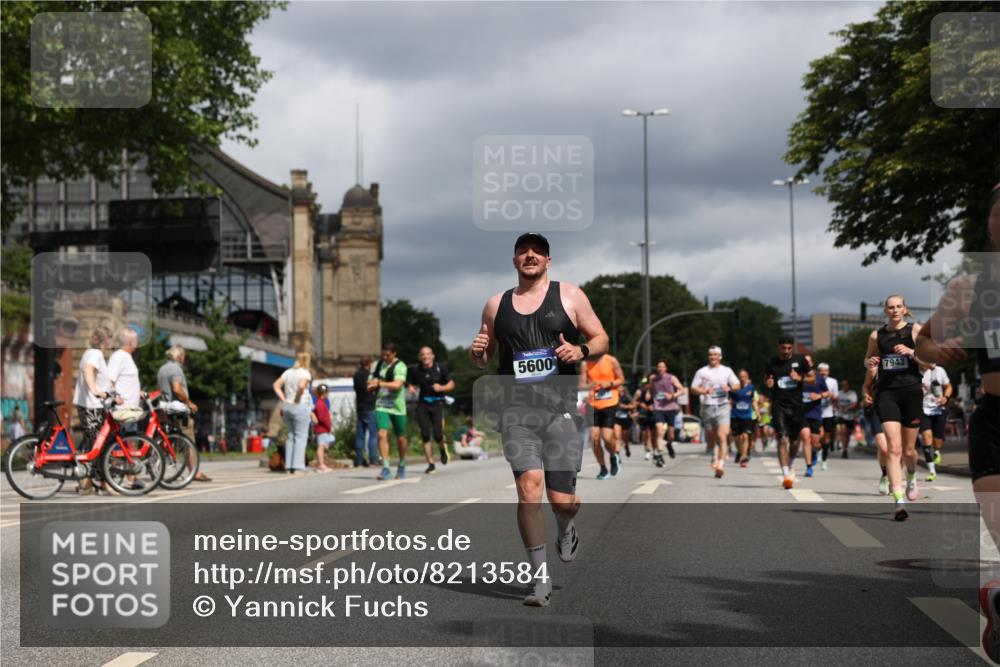 29.06.2025 - hella hamburg halbmarathon Yannick Fuchs http://msf.ph/oto/8213584 29.06.2025 10:45:26 20KM 1335, 1366, 2411, 2636, 2718, 2823, 2946, 4033, 4297, 4404, 4839, 4967, 5087, 5336, 5600, 5820, 7224, 7943, 8508, 8930, 8989, 9214, 9476, 9739, 9793, 9959, 10057, 10215, 10508, 10603, 10667, 10691, 10868, 11124, 11512, 11625, 11733, 12450, 13073, 13403, 13707, 13799, 14012, 14248, 14458, 14994, 15426, 15480, 15496, 15871, 15899, 16666, 16907, 17131, 17530, 17823, 18820, 19007, 19020, 19053 meine-sportfotos.de