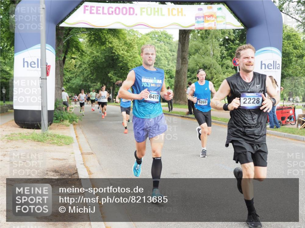 29.06.2025 - hella hamburg halbmarathon MichiJ http://msf.ph/oto/8213685 29.06.2025 10:23:26 Zwischen KM18-KM19 1743, 5269, 11019, 11230, 13167, 13494, 15500, 16417, 17877, 19022 meine-sportfotos.de