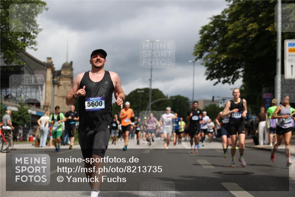 29.06.2025 - hella hamburg halbmarathon Yannick Fuchs http://msf.ph/oto/8213735 29.06.2025 10:45:27 20KM 1335, 1366, 2411, 2636, 2718, 2823, 2946, 4033, 4297, 4404, 4839, 4967, 5087, 5336, 5600, 5820, 7224, 7943, 8508, 8930, 8989, 9214, 9476, 9739, 9793, 9959, 10057, 10508, 10603, 10667, 10691, 10868, 11124, 11512, 11625, 11733, 12450, 13073, 13403, 13707, 13799, 14012, 14248, 14458, 14994, 15426, 15480, 15496, 15871, 15899, 16666, 16907, 17131, 17530, 18820, 19007, 19020, 19053 meine-sportfotos.de