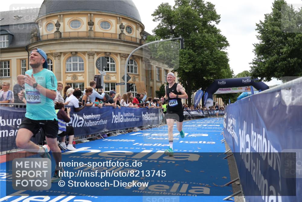 29.06.2025 - hella hamburg halbmarathon Strokosch-Dieckow http://msf.ph/oto/8213745 29.06.2025 10:23:52 Ziel 6699, 7963, 9447, 10780, 11194, 12360, 13440 meine-sportfotos.de