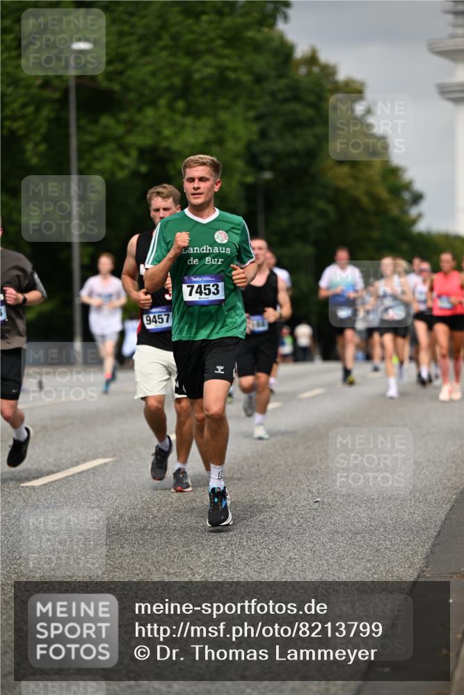 29.06.2025 - hella hamburg halbmarathon Dr. Thomas Lammeyer http://msf.ph/oto/8213799 29.06.2025 10:12:44 Kennedybrücke 1147, 1188, 2190, 2427, 2978, 4859, 5100, 5885, 6590, 6674, 6918, 7198, 7348, 7453, 9457, 9616, 9718, 9823, 9966, 10092, 10857 meine-sportfotos.de