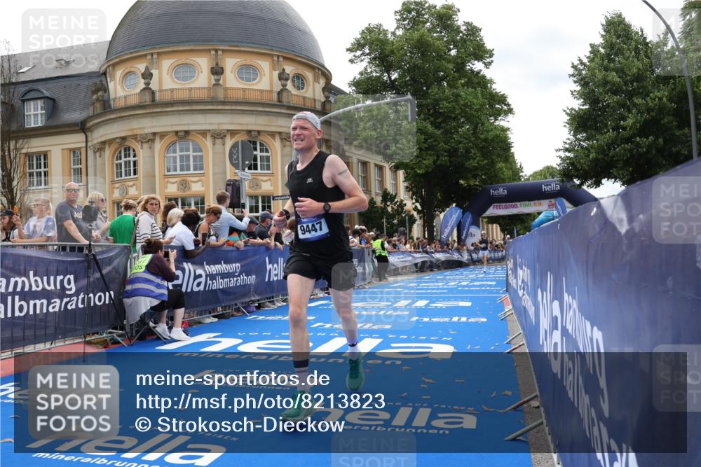 29.06.2025 - hella hamburg halbmarathon Strokosch-Dieckow http://msf.ph/oto/8213823 29.06.2025 10:23:52 Ziel 6699, 7963, 9447, 10780, 11194, 12360, 13440 meine-sportfotos.de