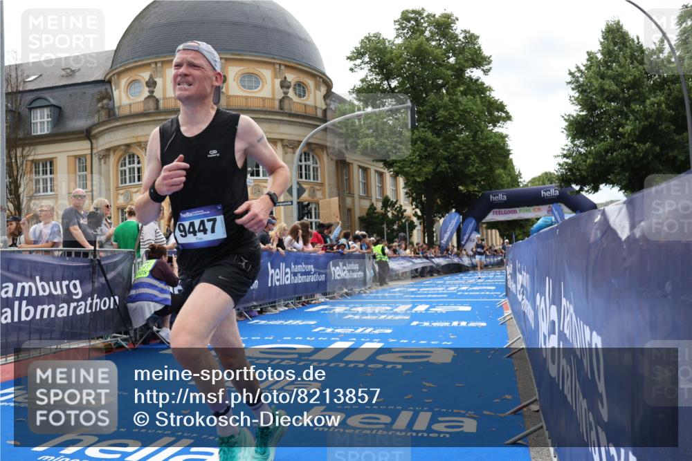 29.06.2025 - hella hamburg halbmarathon Strokosch-Dieckow http://msf.ph/oto/8213857 29.06.2025 10:23:52 Ziel 6699, 7963, 9447, 10780, 11194, 12360, 13440 meine-sportfotos.de