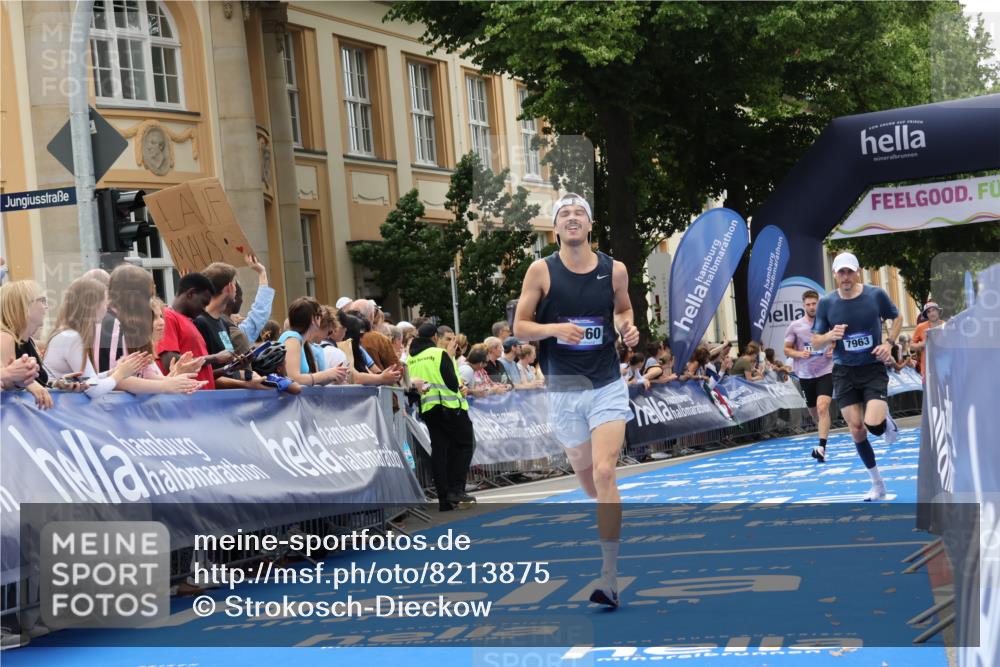 29.06.2025 - hella hamburg halbmarathon Strokosch-Dieckow http://msf.ph/oto/8213875 29.06.2025 10:23:55 Ziel 7963, 9447, 11194, 12360, 13440, 14753 meine-sportfotos.de