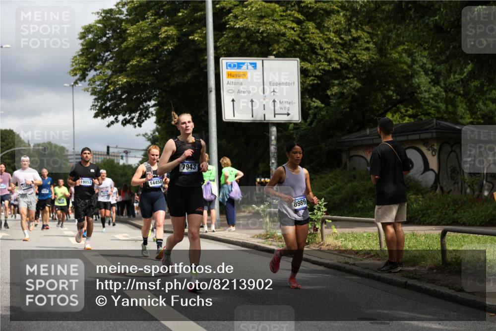 29.06.2025 - hella hamburg halbmarathon Yannick Fuchs http://msf.ph/oto/8213902 29.06.2025 10:45:28 20KM 1335, 1366, 2636, 2718, 2823, 2946, 4033, 4297, 4404, 4839, 4967, 5087, 5336, 5600, 5820, 7224, 7943, 8508, 8856, 8930, 8989, 9214, 9476, 9656, 9739, 9793, 9869, 9959, 10057, 10508, 10603, 10667, 10691, 10868, 11124, 11512, 11625, 11733, 12450, 13073, 13403, 13707, 13726, 13799, 14012, 14248, 14458, 14994, 15426, 15480, 15496, 15871, 15899, 16666, 16907, 17131, 17530, 18820, 19007, 19020, 19053 meine-sportfotos.de