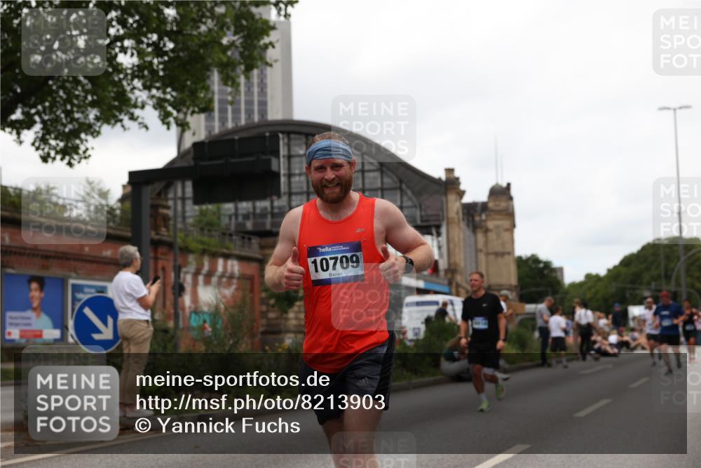 29.06.2025 - hella hamburg halbmarathon Yannick Fuchs http://msf.ph/oto/8213903 29.06.2025 11:03:26 20KM 1745, 2852, 5762, 7741, 8217, 8755, 9781, 10343, 10709, 11025, 11088, 11873, 12521, 12912, 14384, 14404, 15012, 15307, 15834, 16723, 16824, 16826, 17113, 17708, 17746, 17806, 17988, 18042, 18910 meine-sportfotos.de