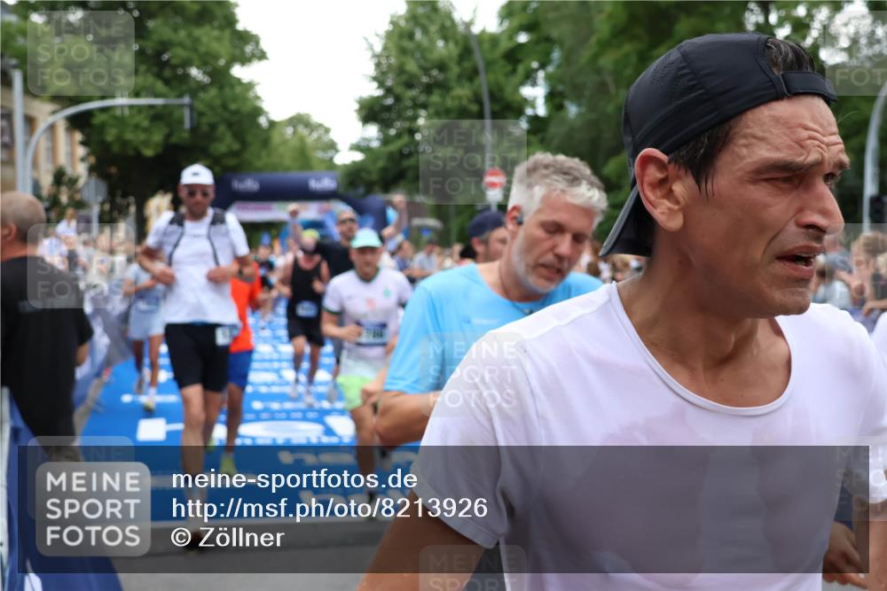 29.06.2025 - hella hamburg halbmarathon Zöllner http://msf.ph/oto/8213926 29.06.2025 10:50:44 Ziel 1399, 2234, 2788, 4346, 6662, 6712, 7134, 7583, 7786, 7952, 9057, 11356, 13701, 13808, 13875, 15519, 16291, 17908, 18229, 18413, 18820 meine-sportfotos.de