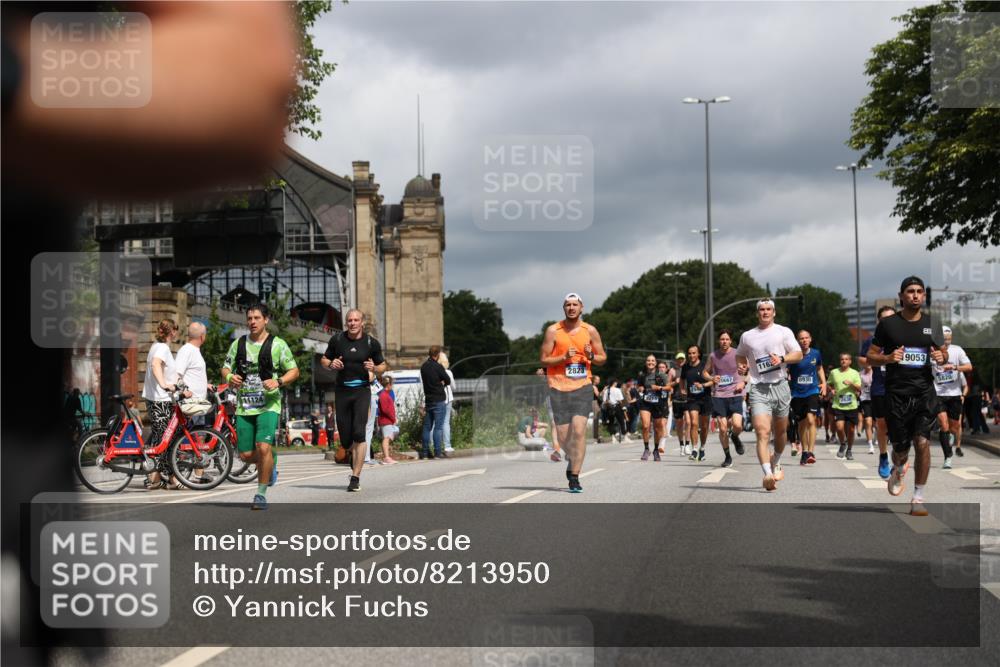 29.06.2025 - hella hamburg halbmarathon Yannick Fuchs http://msf.ph/oto/8213950 29.06.2025 10:45:29 20KM 1335, 1366, 2636, 2718, 2823, 2946, 4033, 4297, 4404, 4839, 4967, 5087, 5336, 5600, 5820, 7224, 7943, 8508, 8856, 8930, 8989, 9074, 9214, 9476, 9656, 9739, 9793, 9869, 9959, 10057, 10508, 10603, 10667, 10691, 10868, 11124, 11512, 11625, 11733, 12450, 13073, 13403, 13707, 13726, 13799, 14012, 14248, 14458, 14994, 15426, 15480, 15496, 15871, 15899, 16666, 16907, 17131, 17530, 17962, 18820, 19007, 19020, 19053 meine-sportfotos.de