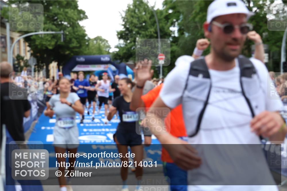 29.06.2025 - hella hamburg halbmarathon Zöllner http://msf.ph/oto/8214031 29.06.2025 10:50:47 Ziel 2234, 2788, 5115, 6712, 7134, 7583, 7952, 8657, 11356, 13701, 15426, 15720, 16291, 17129, 17908, 18229, 18370, 18413, 18820 meine-sportfotos.de