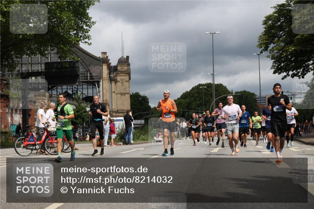 29.06.2025 - hella hamburg halbmarathon Yannick Fuchs http://msf.ph/oto/8214032 29.06.2025 10:45:29 20KM 1335, 1366, 2636, 2718, 2823, 2946, 4033, 4297, 4404, 4839, 4967, 5087, 5336, 5600, 5820, 7224, 7943, 8508, 8856, 8930, 8989, 9074, 9214, 9476, 9656, 9739, 9793, 9869, 9959, 10057, 10508, 10603, 10667, 10691, 10868, 11124, 11512, 11625, 11733, 12450, 13073, 13403, 13707, 13726, 13799, 14012, 14248, 14458, 14994, 15426, 15480, 15496, 15871, 15899, 16666, 16907, 17131, 17530, 17962, 18820, 19007, 19020, 19053 meine-sportfotos.de