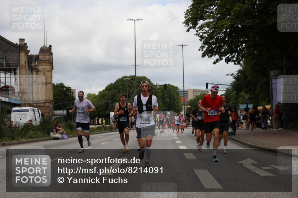 29.06.2025 - hella hamburg halbmarathon Yannick Fuchs http://msf.ph/oto/8214091 29.06.2025 10:32:37 20KM 1505, 3480, 7152, 7154, 7229, 7743, 8002, 8571, 9171, 9643, 9944, 10793, 10922, 11106, 11952, 13595, 13900, 14274, 14992, 15303, 15382, 15888, 16698, 17726, 18193, 18276, 18277, 18529, 18584, 18723 meine-sportfotos.de