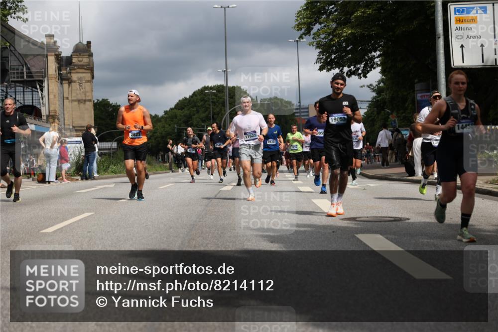 29.06.2025 - hella hamburg halbmarathon Yannick Fuchs http://msf.ph/oto/8214112 29.06.2025 10:45:30 20KM 1335, 1366, 2636, 2718, 2823, 2946, 4033, 4297, 4404, 4839, 4967, 5087, 5336, 5600, 5820, 6776, 7224, 7943, 8508, 8856, 8930, 8989, 9074, 9214, 9476, 9656, 9739, 9793, 9869, 9959, 10057, 10508, 10603, 10667, 10691, 10868, 11124, 11625, 11733, 12450, 13073, 13403, 13707, 13726, 13799, 14012, 14248, 14458, 14994, 15426, 15480, 15496, 15871, 15899, 16666, 16907, 17131, 17530, 17682, 17962, 18820, 19020, 19053 meine-sportfotos.de