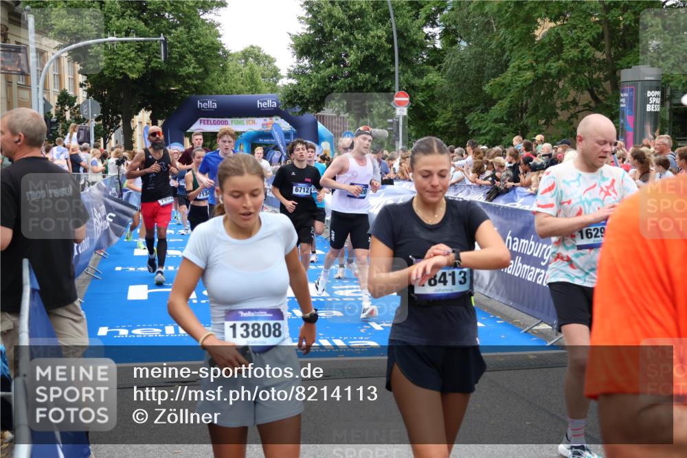 29.06.2025 - hella hamburg halbmarathon Zöllner http://msf.ph/oto/8214113 29.06.2025 10:50:48 Ziel 2234, 2788, 5115, 6712, 7134, 7952, 8657, 11356, 13701, 15426, 15720, 17129, 17908, 18229, 18370, 18820 meine-sportfotos.de