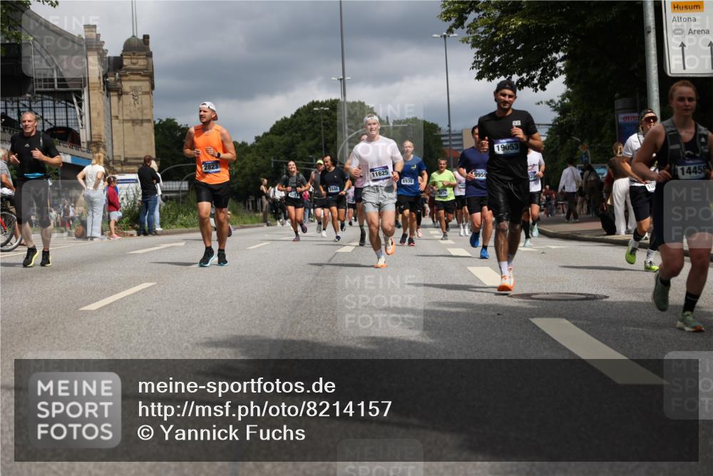 29.06.2025 - hella hamburg halbmarathon Yannick Fuchs http://msf.ph/oto/8214157 29.06.2025 10:45:30 20KM 1335, 1366, 2636, 2718, 2823, 2946, 4033, 4297, 4404, 4839, 4967, 5087, 5336, 5600, 5820, 6776, 7224, 7943, 8508, 8856, 8930, 8989, 9074, 9214, 9476, 9656, 9739, 9793, 9869, 9959, 10057, 10508, 10603, 10667, 10691, 10868, 11124, 11625, 11733, 12450, 13073, 13403, 13707, 13726, 13799, 14012, 14248, 14458, 14994, 15426, 15480, 15496, 15871, 15899, 16666, 16907, 17131, 17530, 17682, 17962, 18820, 19020, 19053 meine-sportfotos.de