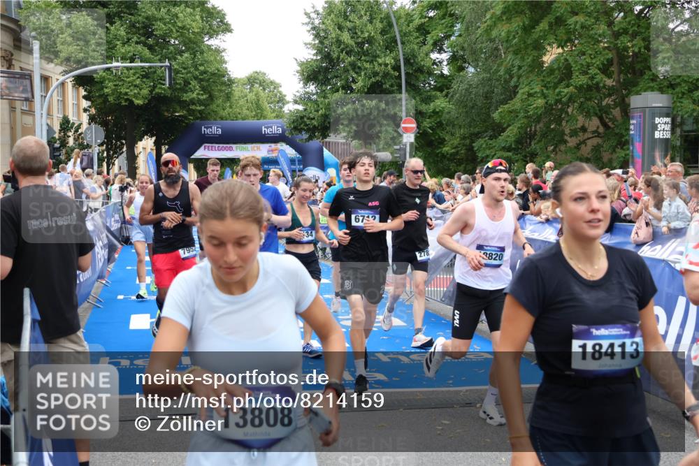 29.06.2025 - hella hamburg halbmarathon Zöllner http://msf.ph/oto/8214159 29.06.2025 10:50:49 Ziel 2234, 2788, 5115, 6712, 7134, 7952, 8657, 10750, 11356, 13701, 15426, 15720, 17129, 17908, 18182, 18229, 18370, 18820 meine-sportfotos.de