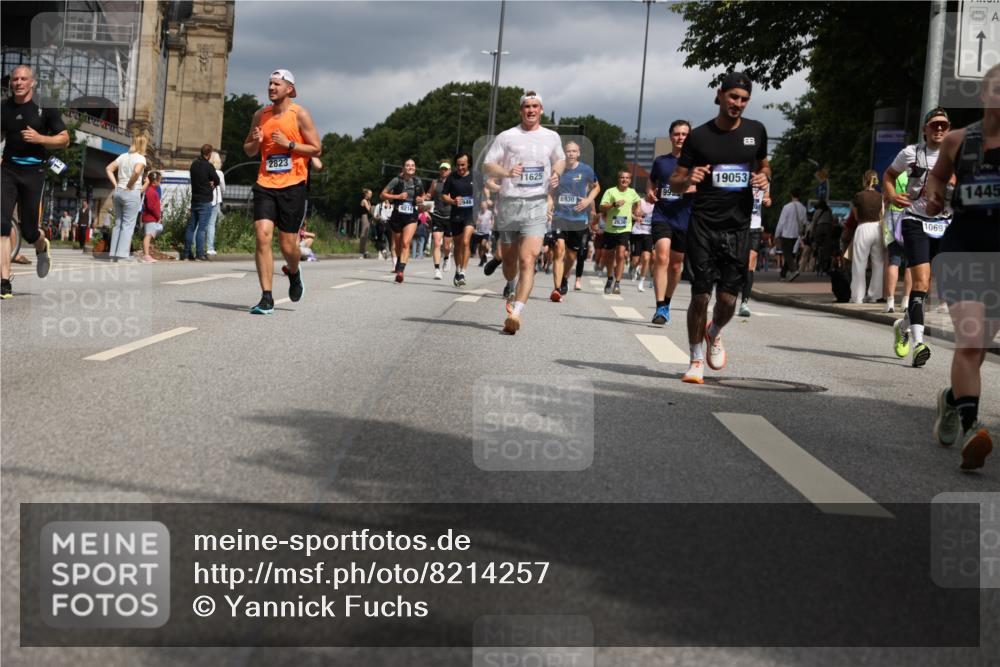 29.06.2025 - hella hamburg halbmarathon Yannick Fuchs http://msf.ph/oto/8214257 29.06.2025 10:45:30 20KM 1335, 1366, 2636, 2718, 2823, 2946, 4033, 4297, 4404, 4839, 4967, 5087, 5336, 5600, 5820, 6776, 7224, 7943, 8508, 8856, 8930, 8989, 9074, 9214, 9476, 9656, 9739, 9793, 9869, 9959, 10057, 10508, 10603, 10667, 10691, 10868, 11124, 11625, 11733, 12450, 13073, 13403, 13707, 13726, 13799, 14012, 14248, 14458, 14994, 15426, 15480, 15496, 15871, 15899, 16666, 16907, 17131, 17530, 17682, 17962, 18820, 19020, 19053 meine-sportfotos.de