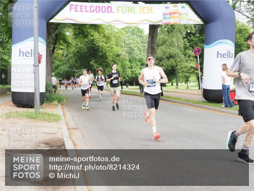 29.06.2025 - hella hamburg halbmarathon MichiJ http://msf.ph/oto/8214324 29.06.2025 10:23:30 Zwischen KM18-KM19 3005, 5152, 5269, 11230, 16417, 17489, 17877 meine-sportfotos.de