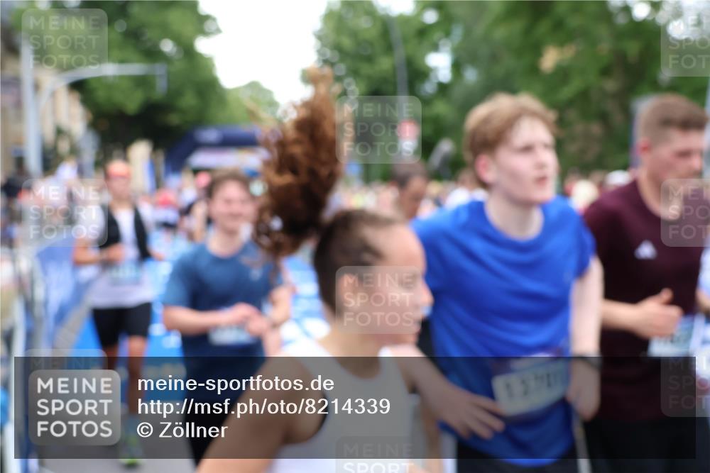 29.06.2025 - hella hamburg halbmarathon Zöllner http://msf.ph/oto/8214339 29.06.2025 10:50:53 Ziel 1466, 3654, 3947, 4839, 5018, 5115, 7052, 8205, 8657, 10750, 15395, 15426, 15643, 15720, 17129, 17908, 18182, 18370 meine-sportfotos.de
