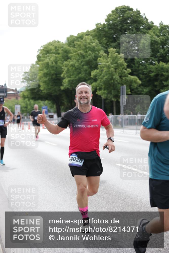 29.06.2025 - hella hamburg halbmarathon Jannik Wohlers http://msf.ph/oto/8214371 29.06.2025 10:26:48 Lombardsbrücke 1530, 2306, 2775, 4358, 5494, 5495, 5707, 5825, 6259, 6637, 7234, 7314, 7944, 8056, 8281, 9349, 10077, 10465, 11110, 11766, 14020, 14021, 15108, 15641, 17049, 17445, 18976 meine-sportfotos.de