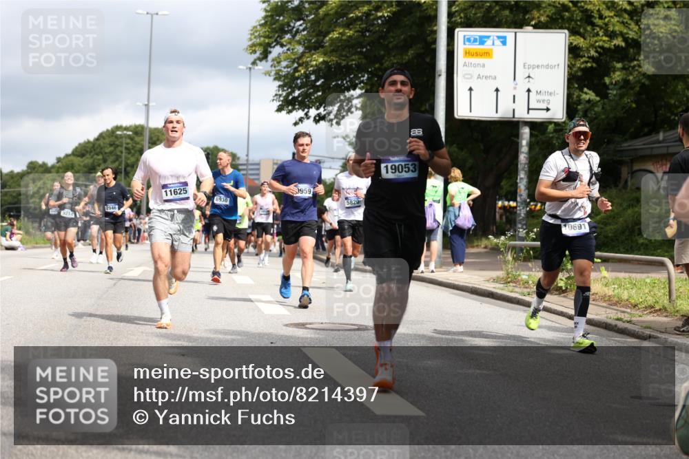 29.06.2025 - hella hamburg halbmarathon Yannick Fuchs http://msf.ph/oto/8214397 29.06.2025 10:45:31 20KM 1335, 1366, 2636, 2718, 2823, 2946, 4033, 4297, 4404, 4839, 4967, 5087, 5336, 5600, 5820, 6776, 7224, 7786, 7943, 8508, 8856, 8930, 8989, 9074, 9214, 9476, 9656, 9739, 9793, 9869, 9959, 10057, 10508, 10667, 10691, 10868, 11124, 11625, 11733, 12450, 13073, 13403, 13707, 13726, 13799, 14012, 14248, 14458, 14865, 14994, 15426, 15480, 15496, 15871, 15899, 16666, 16907, 17131, 17530, 17682, 17962, 18820, 19020, 19053 meine-sportfotos.de