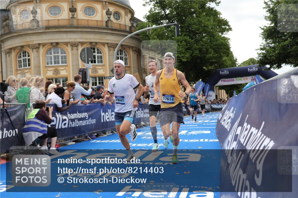 29.06.2025 - hella hamburg halbmarathon Strokosch-Dieckow http://msf.ph/oto/8214403 29.06.2025 10:24:11 Ziel 5612, 6816, 7331, 9269, 10234, 17614, 18569, 19041 meine-sportfotos.de