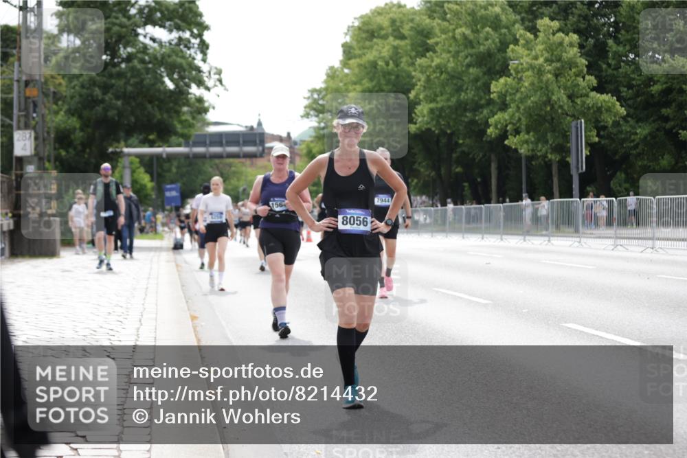 29.06.2025 - hella hamburg halbmarathon Jannik Wohlers http://msf.ph/oto/8214432 29.06.2025 10:26:52 Lombardsbrücke 1530, 2306, 2775, 5495, 5707, 5825, 6259, 7234, 7314, 7944, 8281, 9349, 10077, 11766, 14020, 14021, 15108, 15641, 17049, 17445, 18097, 18976 meine-sportfotos.de