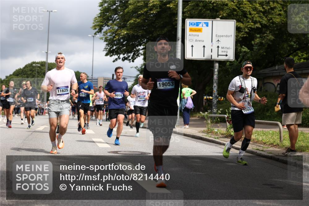 29.06.2025 - hella hamburg halbmarathon Yannick Fuchs http://msf.ph/oto/8214440 29.06.2025 10:45:31 20KM 1335, 1366, 2636, 2718, 2823, 2946, 4033, 4297, 4404, 4839, 4967, 5087, 5336, 5600, 5820, 6776, 7224, 7786, 7943, 8508, 8856, 8930, 8989, 9074, 9214, 9476, 9656, 9739, 9793, 9869, 9959, 10057, 10508, 10667, 10691, 10868, 11124, 11625, 11733, 12450, 13073, 13403, 13707, 13726, 13799, 14012, 14248, 14458, 14865, 14994, 15426, 15480, 15496, 15871, 15899, 16666, 16907, 17131, 17530, 17682, 17962, 18820, 19020, 19053 meine-sportfotos.de