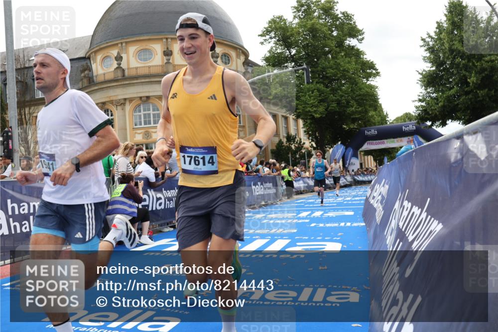 29.06.2025 - hella hamburg halbmarathon Strokosch-Dieckow http://msf.ph/oto/8214443 29.06.2025 10:24:12 Ziel 5612, 6816, 7331, 9269, 10234, 17614, 18569, 18695, 19041 meine-sportfotos.de