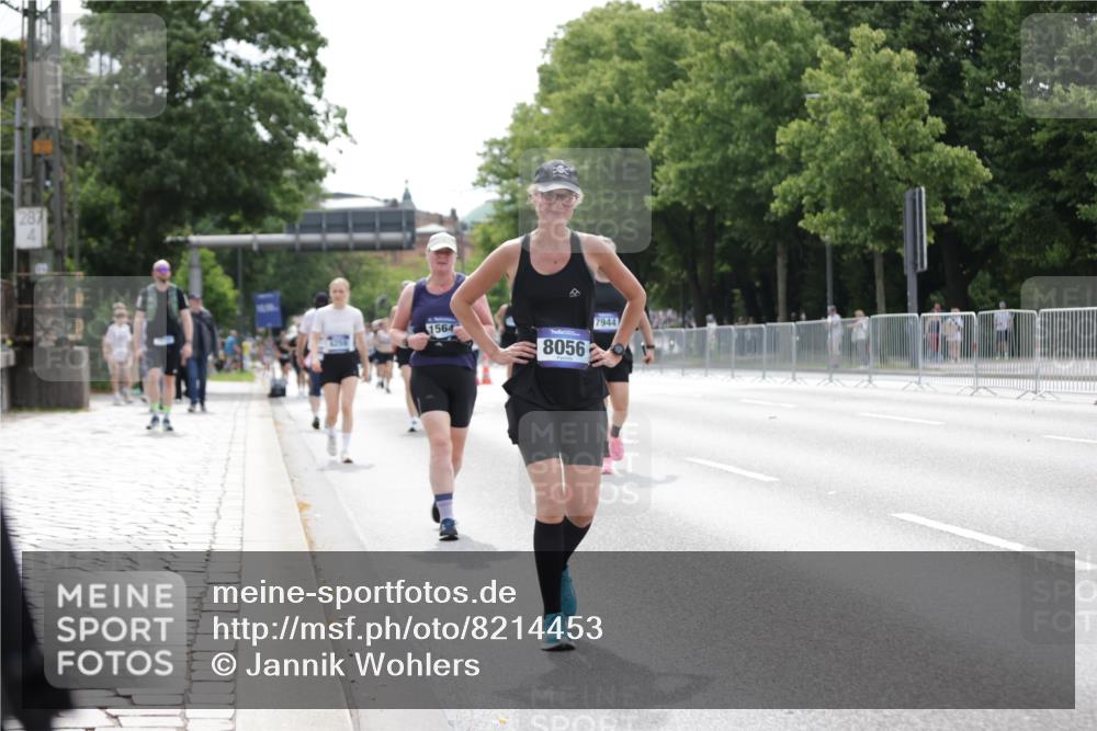29.06.2025 - hella hamburg halbmarathon Jannik Wohlers http://msf.ph/oto/8214453 29.06.2025 10:26:52 Lombardsbrücke 1530, 2306, 2775, 5495, 5707, 5825, 6259, 7234, 7314, 7944, 8281, 9349, 10077, 11766, 14020, 14021, 15108, 15641, 17049, 17445, 18097, 18976 meine-sportfotos.de