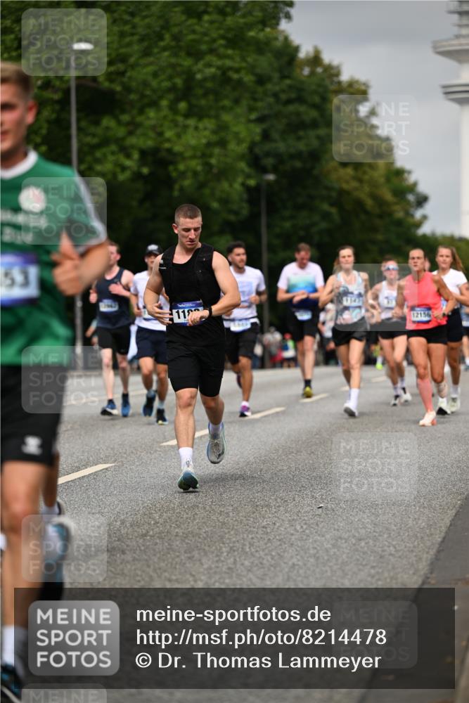 29.06.2025 - hella hamburg halbmarathon Dr. Thomas Lammeyer http://msf.ph/oto/8214478 29.06.2025 10:12:46 Kennedybrücke 1147, 1188, 2427, 2978, 4859, 5100, 5885, 6590, 6674, 6918, 7198, 7348, 7453, 9457, 9616, 9718, 9823, 9951, 9958, 9966, 10092, 10609, 10857 meine-sportfotos.de