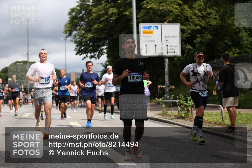 29.06.2025 - hella hamburg halbmarathon Yannick Fuchs http://msf.ph/oto/8214494 29.06.2025 10:45:31 20KM 1335, 1366, 2636, 2718, 2823, 2946, 4033, 4297, 4404, 4839, 4967, 5087, 5336, 5600, 5820, 6776, 7224, 7786, 7943, 8508, 8856, 8930, 8989, 9074, 9214, 9476, 9656, 9739, 9793, 9869, 9959, 10057, 10508, 10667, 10691, 10868, 11124, 11625, 11733, 12450, 13073, 13403, 13707, 13726, 13799, 14012, 14248, 14458, 14865, 14994, 15426, 15480, 15496, 15871, 15899, 16666, 16907, 17131, 17530, 17682, 17962, 18820, 19020, 19053 meine-sportfotos.de