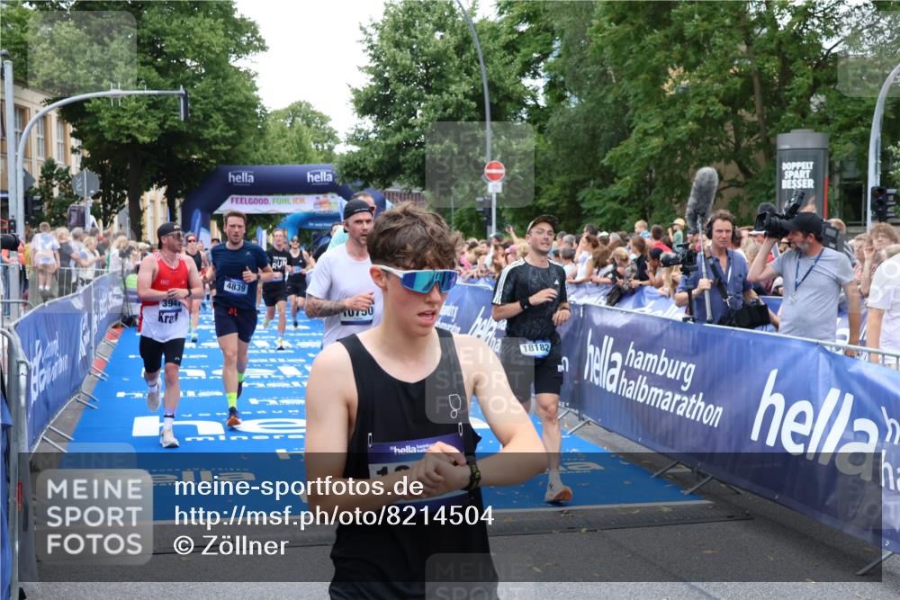 29.06.2025 - hella hamburg halbmarathon Zöllner http://msf.ph/oto/8214504 29.06.2025 10:50:57 Ziel 1466, 2207, 3654, 3947, 4839, 5018, 7052, 7369, 8205, 8572, 10215, 10750, 11551, 13687, 15362, 15395, 15643, 16285, 18182 meine-sportfotos.de
