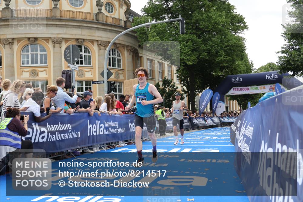 29.06.2025 - hella hamburg halbmarathon Strokosch-Dieckow http://msf.ph/oto/8214517 29.06.2025 10:24:13 Ziel 5612, 6816, 7331, 9269, 17614, 18569, 18695, 19041 meine-sportfotos.de