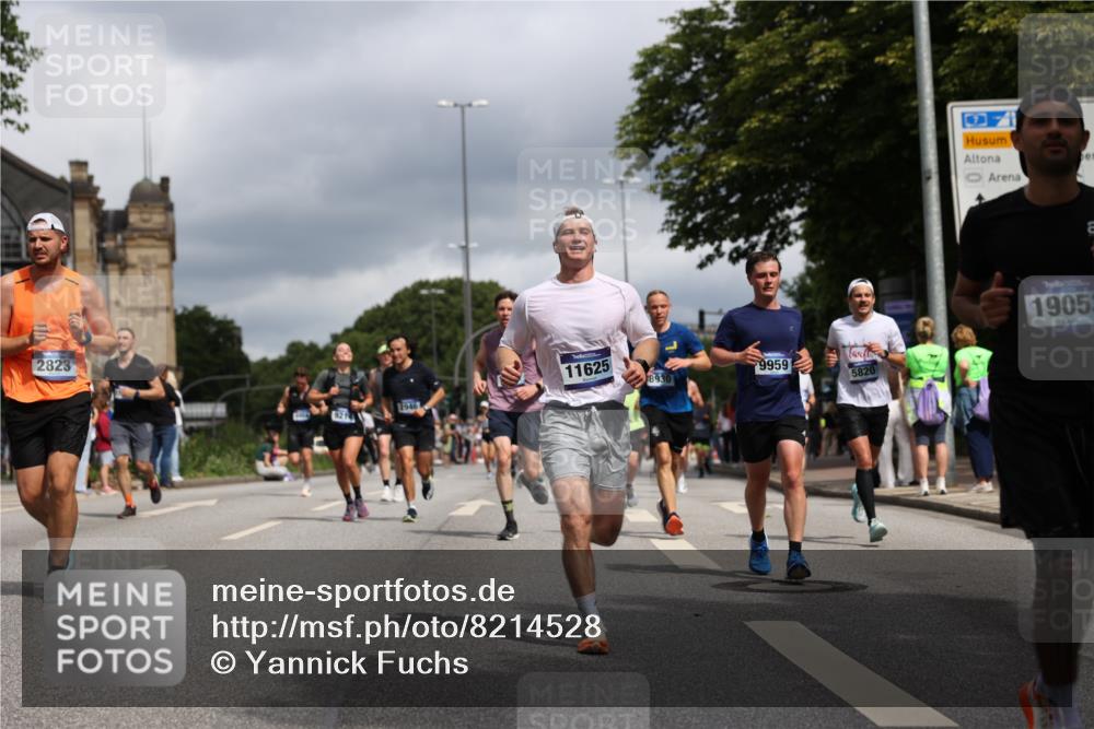 29.06.2025 - hella hamburg halbmarathon Yannick Fuchs http://msf.ph/oto/8214528 29.06.2025 10:45:32 20KM 1335, 2636, 2718, 2823, 2946, 4033, 4297, 4404, 4839, 4967, 5087, 5336, 5600, 5820, 6776, 7224, 7786, 7943, 8413, 8508, 8856, 8930, 8989, 9074, 9214, 9476, 9656, 9739, 9793, 9869, 9959, 10057, 10508, 10667, 10691, 10868, 11124, 11625, 12450, 13073, 13403, 13707, 13726, 13799, 14012, 14248, 14458, 14865, 14994, 15426, 15480, 15496, 15643, 15871, 15899, 16666, 16907, 17131, 17530, 17682, 17962, 17978, 18019, 18820, 19020, 19053 meine-sportfotos.de
