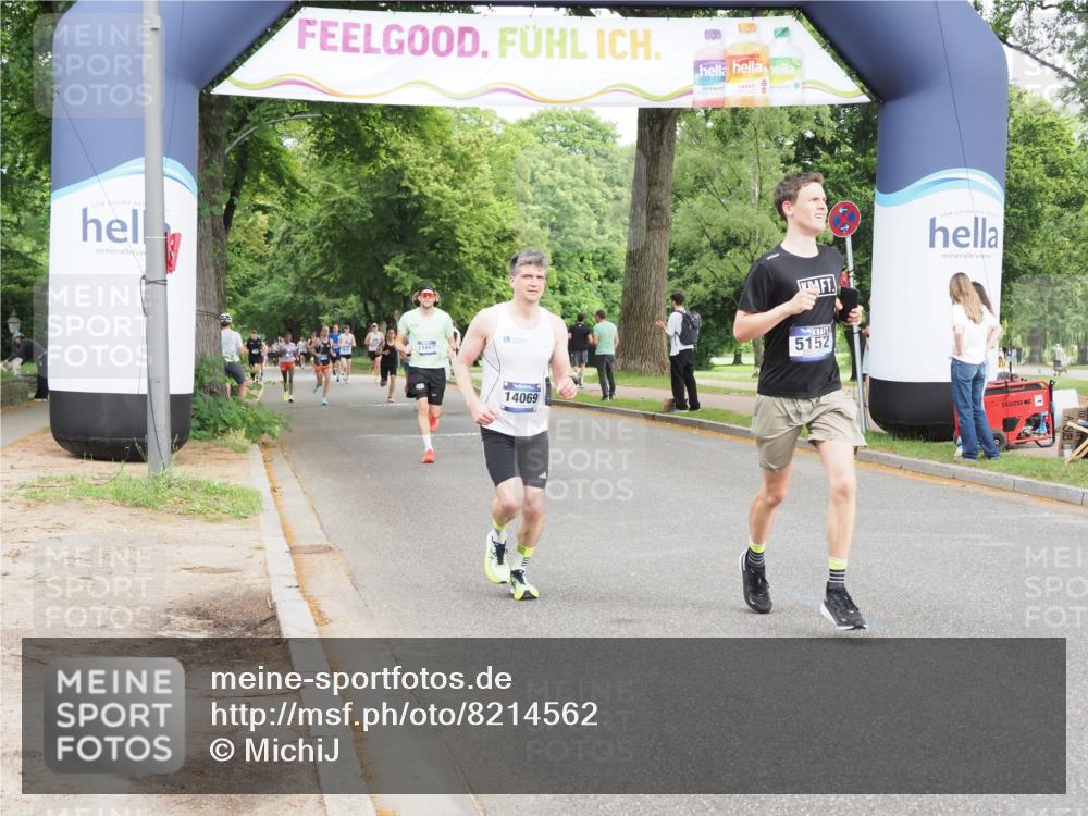 29.06.2025 - hella hamburg halbmarathon MichiJ http://msf.ph/oto/8214562 29.06.2025 10:23:32 Zwischen KM18-KM19 3005, 5152, 5269, 11230, 14069, 16417, 17489 meine-sportfotos.de